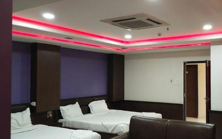 Hotel Vjr Residency By Hotelscart Hyderabad Eksteriør billede