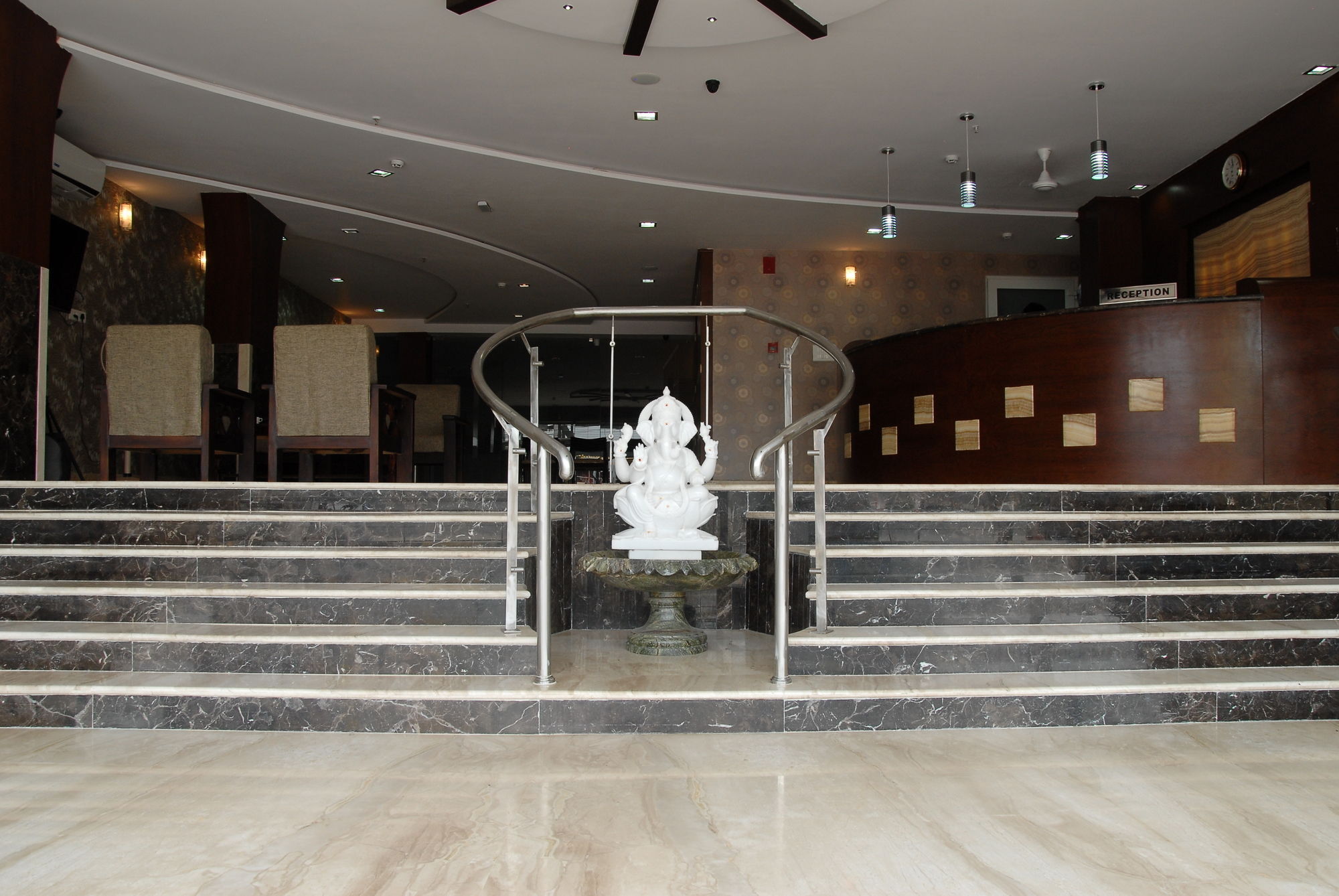 Hotel Vjr Residency By Hotelscart Hyderabad Eksteriør billede