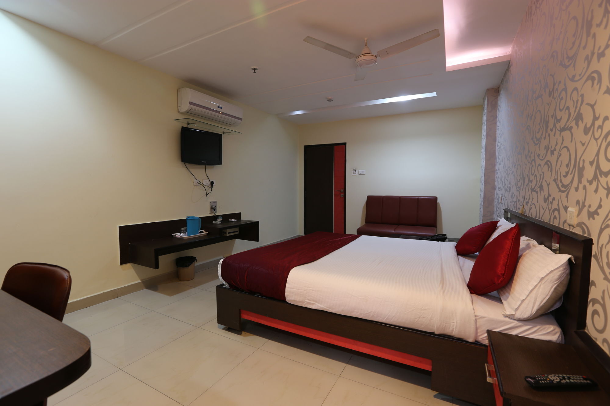 Hotel Vjr Residency By Hotelscart Hyderabad Eksteriør billede